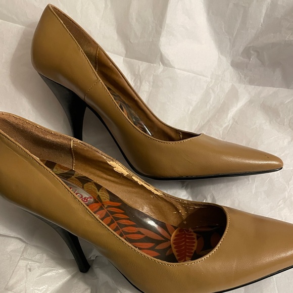 👠Two Lips ‘Marilyn’ Tan Stiletto Pumps, Size 8.5 - Picture 5 of 9